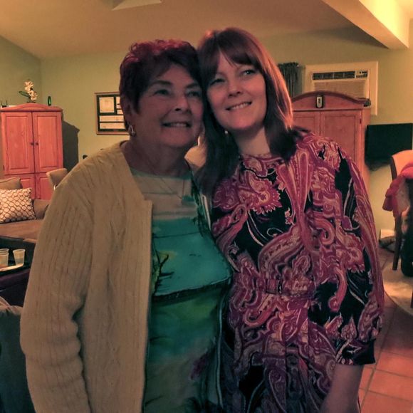 Meet your Posher, Tara - Picture 1 of 1